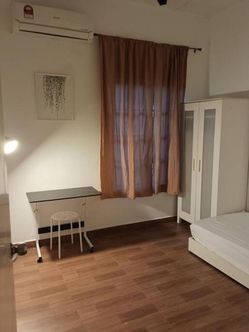 Tenang Retreat Holiday Home 3Bedroom 3Bath 2Parking Kajang Exterior photo